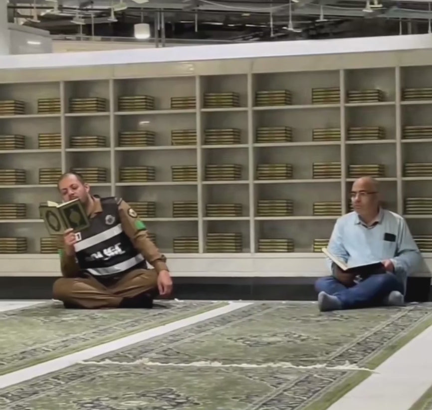 Distribute Qurans in Makkah & Madinah Eternal Blessings